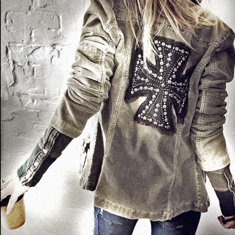 Z. Cavaricci Olive Green Studded Blazer